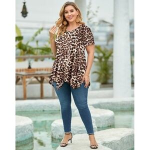 Larace Leopard Print Top Size 4x NWT